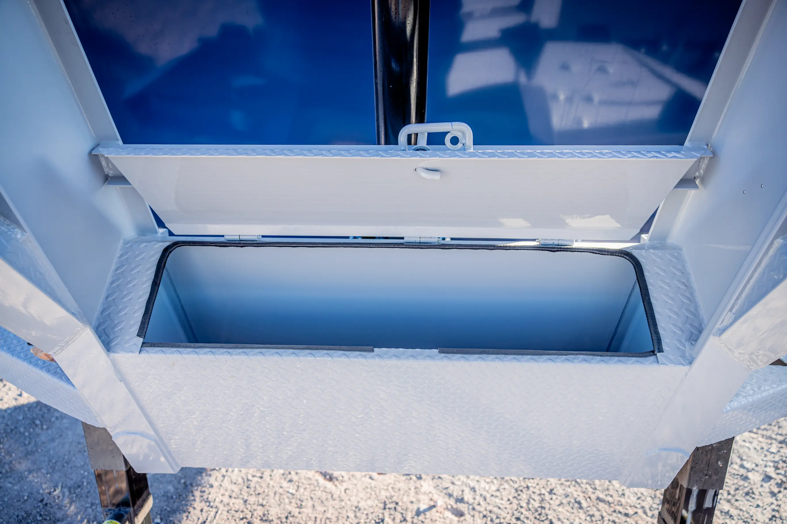 horizon trailers img